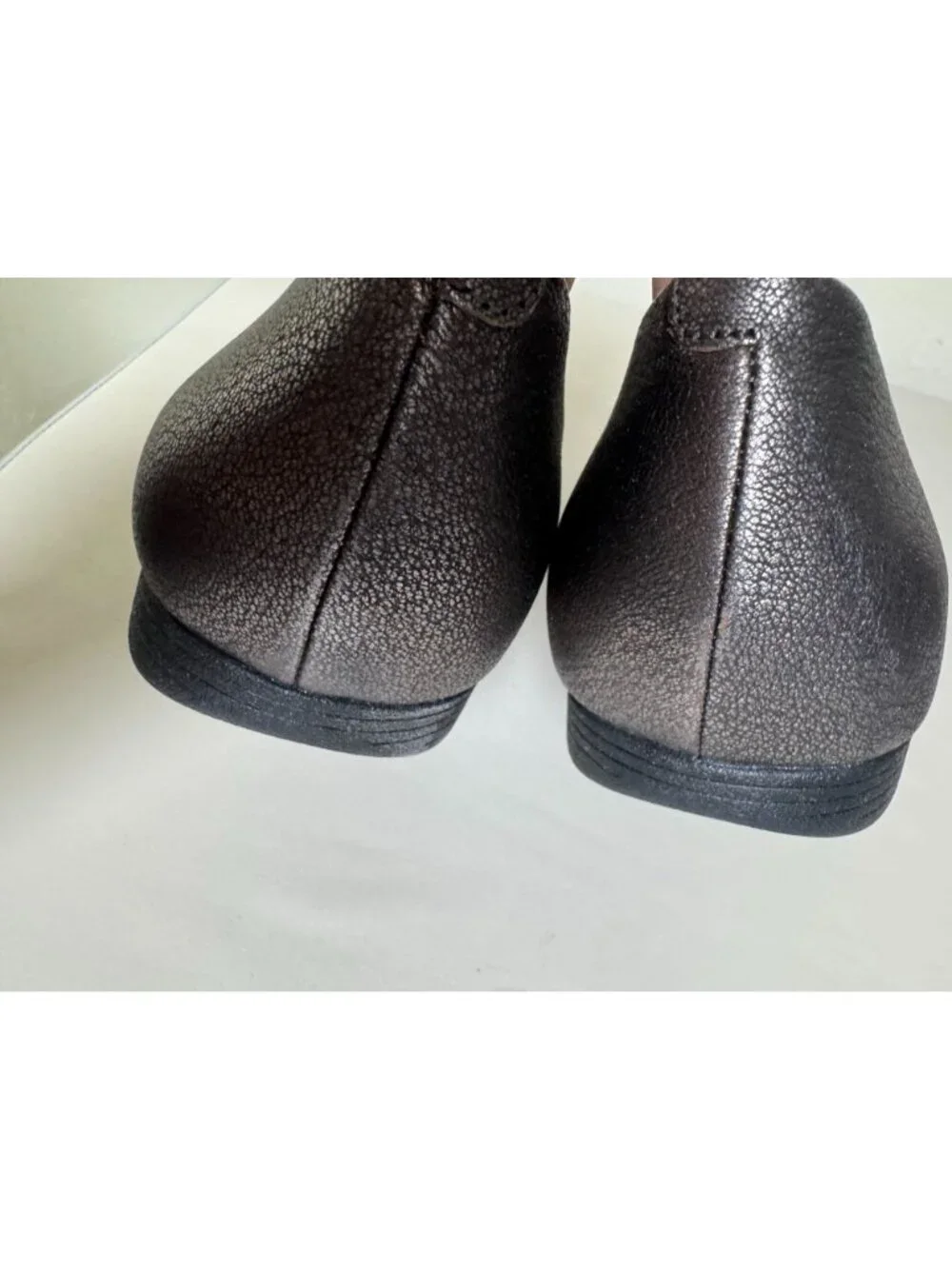 Dansko Womens Gray Metallic Leather Flat Slip-On Loafers Shoes Size 12 EU 42